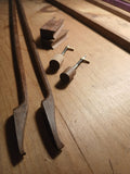 Two Short Violin Bows (Disponible 20 juillet 2026)